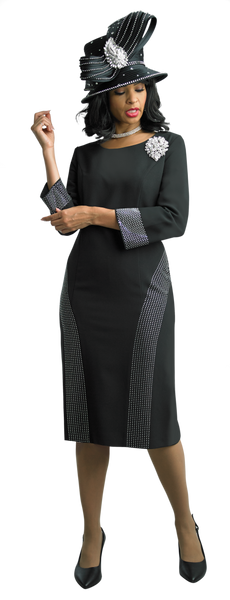 Lily_Taylor4670H939_grande.png