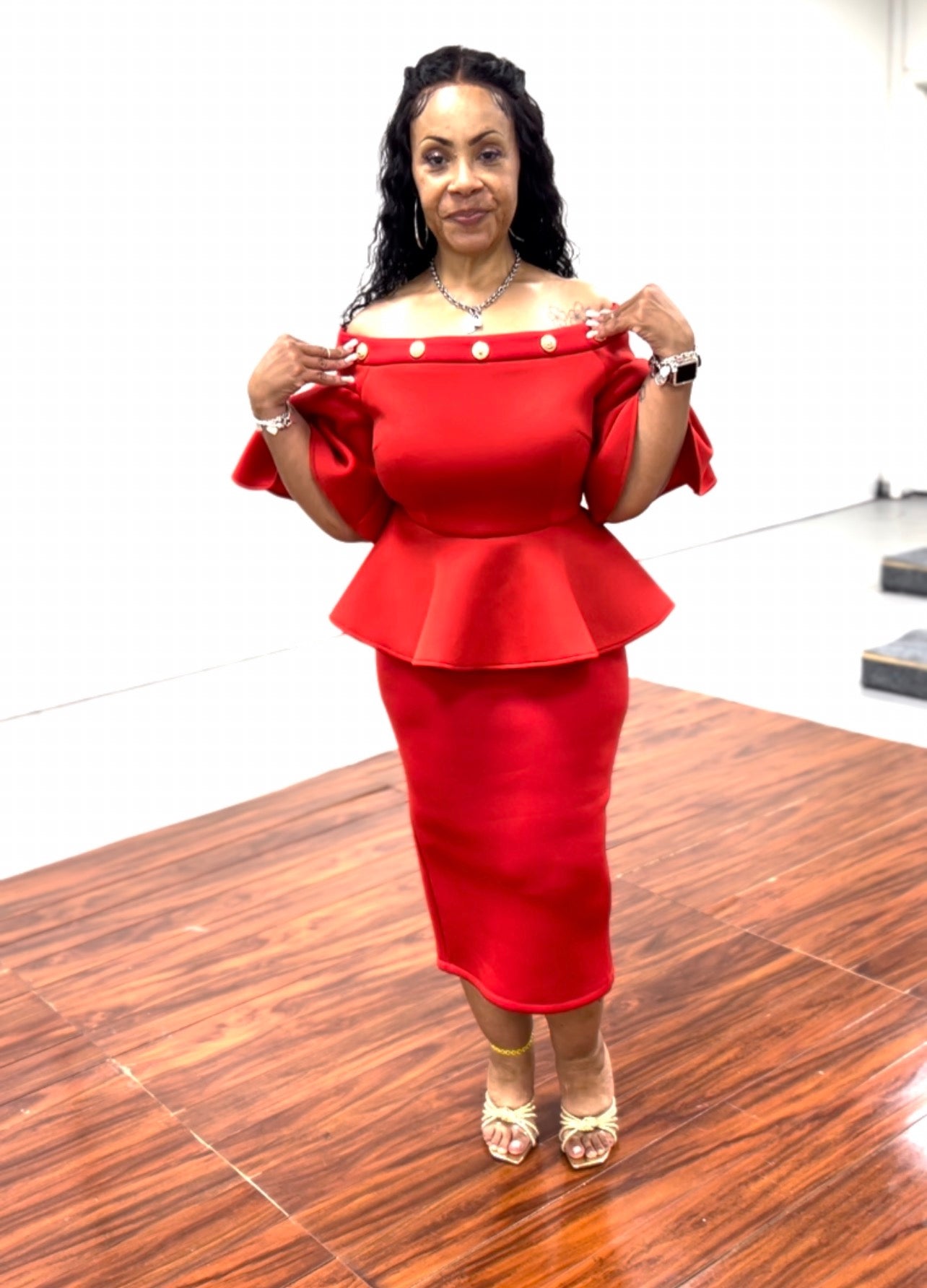 moshita Diva's Den Fashion, LLC moshita Diva's Den Fashion, LLC