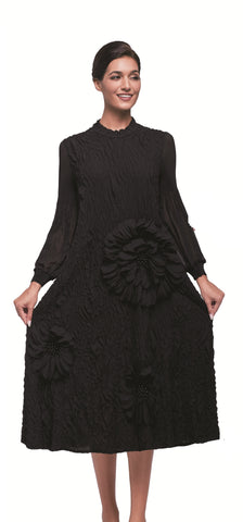 Serafina 6977 black pleated maxi dress