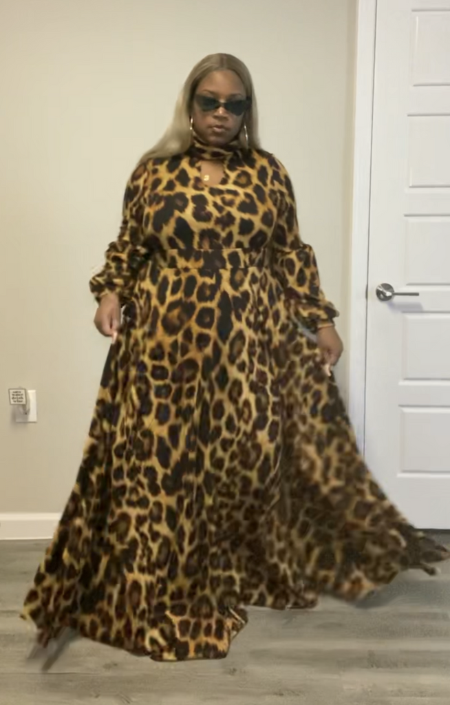 long leopard print dress Cheetah / 4 and low back with zipper closure Leopard Print Chiffon Maxi Dress: